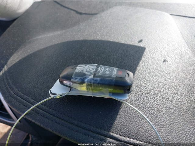 3LN6L2G95GR632533 Lincoln MKZ