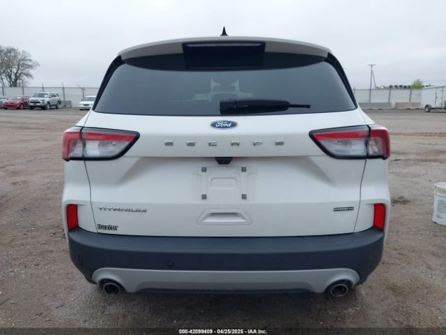 1FMCU9DZ4LUA55364 Ford Escape Titanium