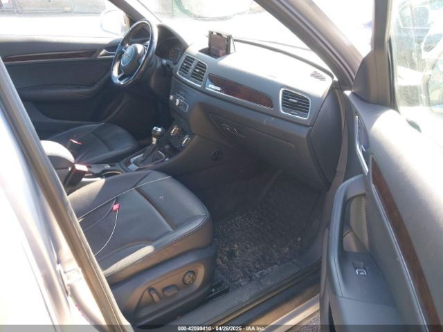 WA1EFCFSXFR010015 Audi Q3 2.0t Premium Plus