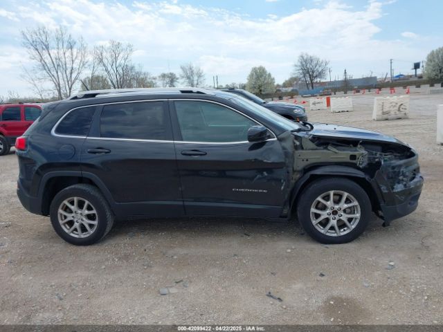 1C4PJLCB6EW186576 Jeep Cherokee Latitude