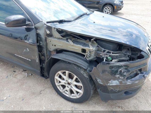 1C4PJLCB6EW186576 Jeep Cherokee Latitude