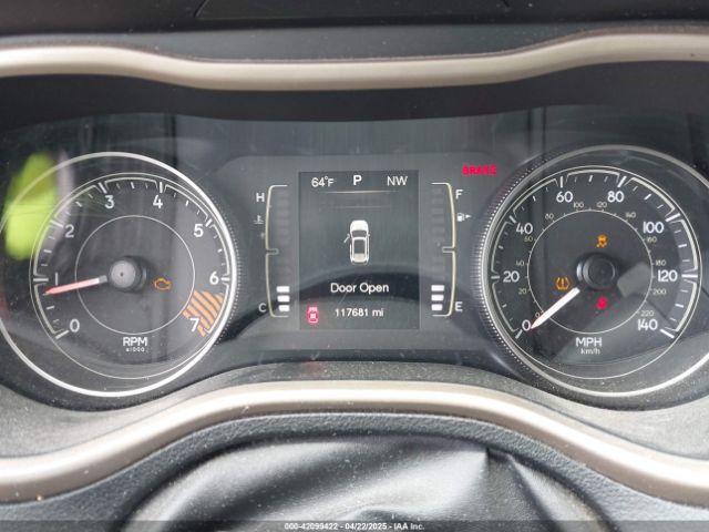1C4PJLCB6EW186576 Jeep Cherokee Latitude