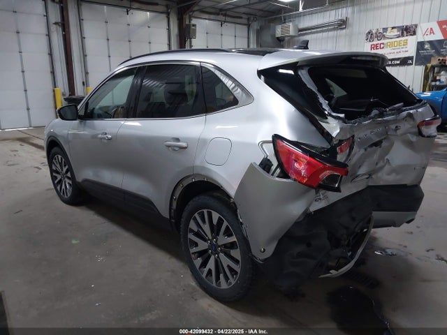 1FMCU9J96LUB45412 Ford Escape Titanium