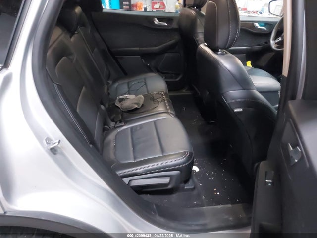 1FMCU9J96LUB45412 Ford Escape Titanium