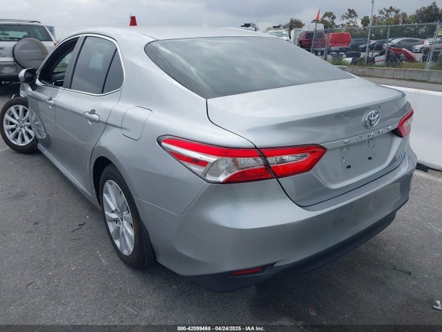 4T1B11HK3JU634099 Toyota CAMRY LE