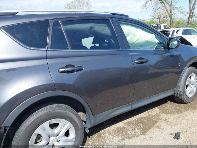 JTMZFREV3EJ004415 Toyota RAV4 LE