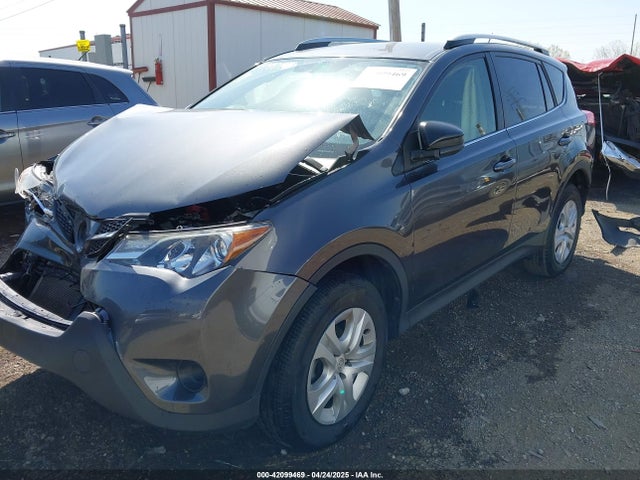 JTMZFREV3EJ004415 Toyota RAV4 LE
