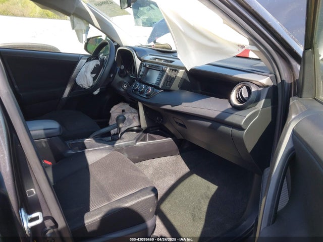 JTMZFREV3EJ004415 Toyota RAV4 LE