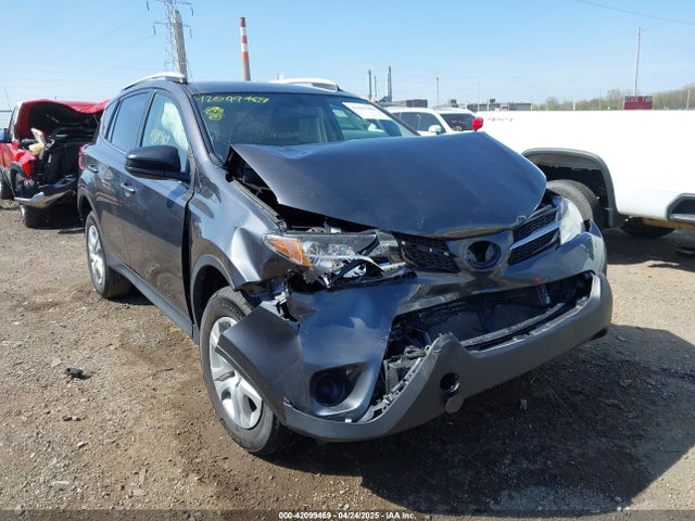 JTMZFREV3EJ004415 Toyota RAV4 LE