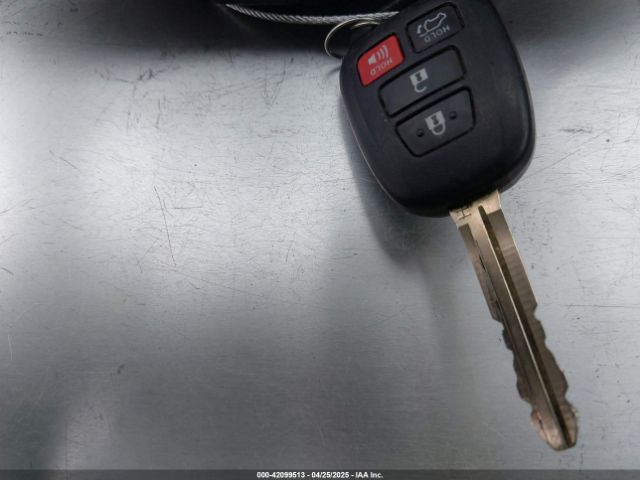 2T3RFREV4HW616631 Toyota Rav4 Xle