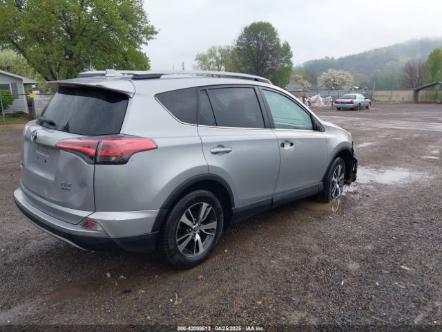 2T3RFREV4HW616631 Toyota Rav4 Xle