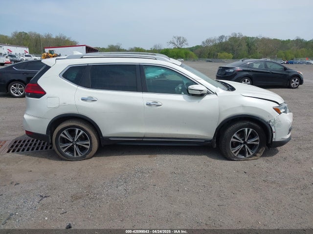 5N1AT2MV7HC794711 Nissan 2017