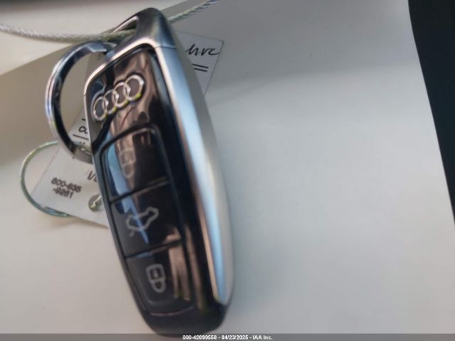 WA1BVAF11KD016990 Audi Q8 55 Premium