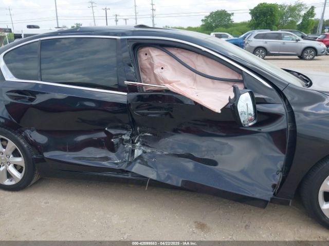 JH4KC1F36EC002427 Acura RLX