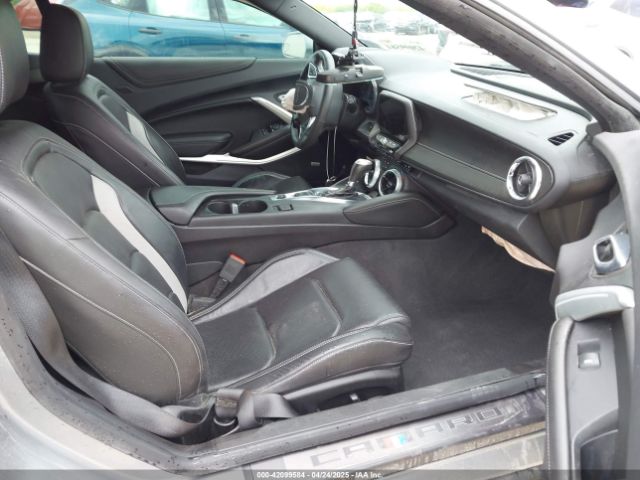 2023 CHEVROLET CAMARO 1G1FD3DS5P0145002 Photo 4