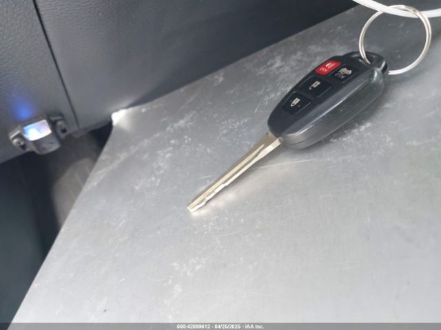 5YFBURHE0FP361261 Toyota Corolla Le Plus
