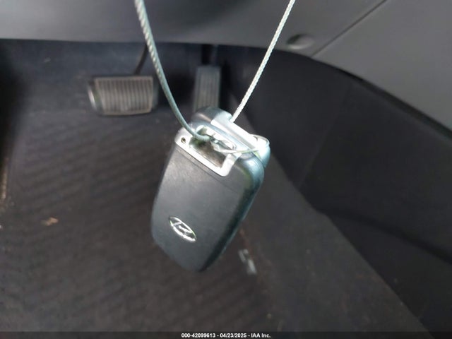 5NPEC4AC4EH908832 Hyundai SONATA SE