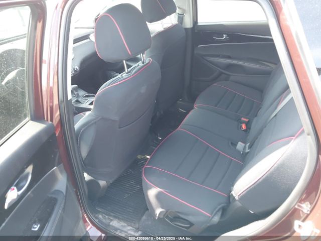 5XYPG4A58KG565461 KIA Sorento 3.3l Lx
