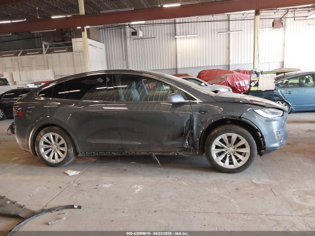 5YJXCBE22LF261759 Tesla MODEL X