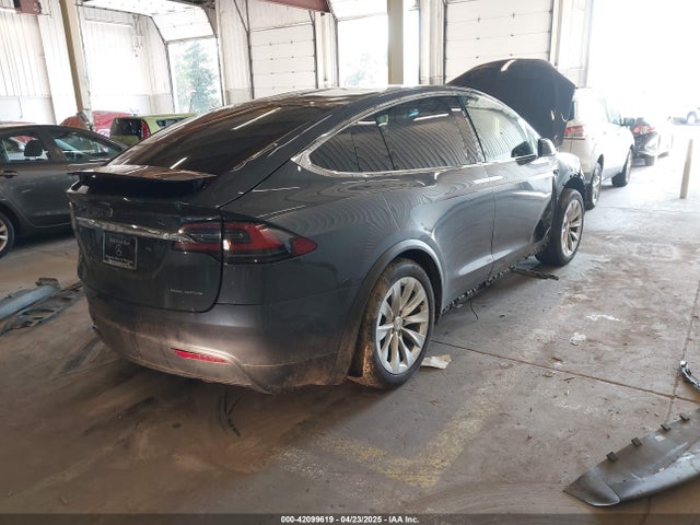 2020 TESLA MODEL X 5YJXCBE22LF261759 Photo 3