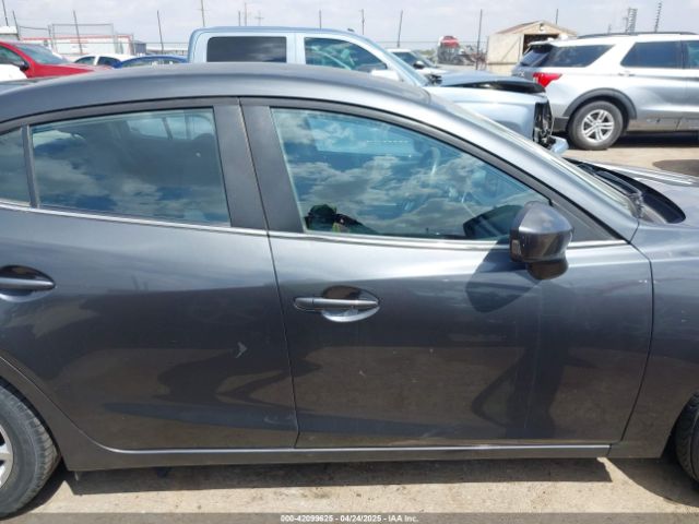 JM1BM1U78G1302747 Mazda Mazda3 I Sport