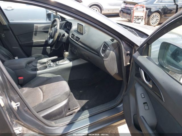 JM1BM1U78G1302747 Mazda Mazda3 I Sport