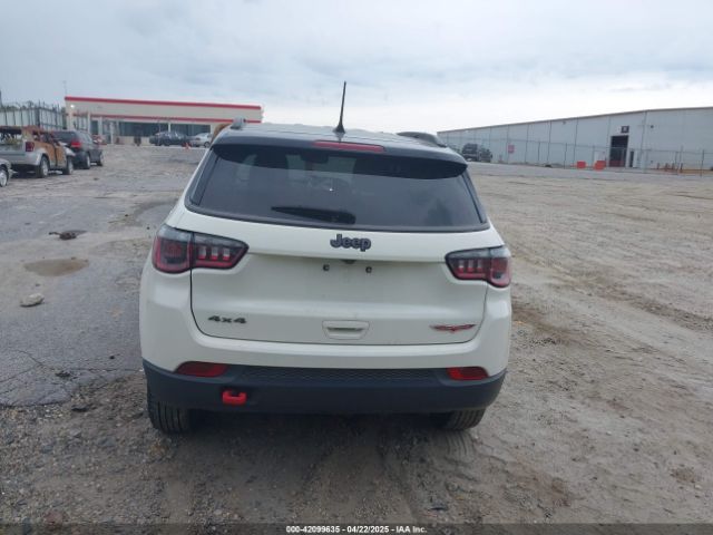 3C4NJDDB2KT671066 Jeep Compass Trailhawk 4x4