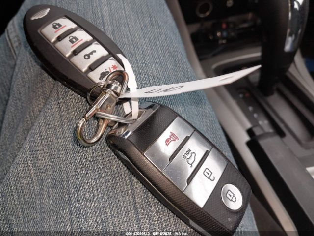 5XYPHDA59HG229016 KIA Sorento 3.3l Ex