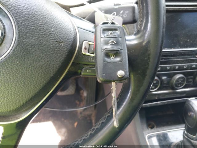 1VWBT7A37GC059490 Volkswagen Passat 1.8t Se
