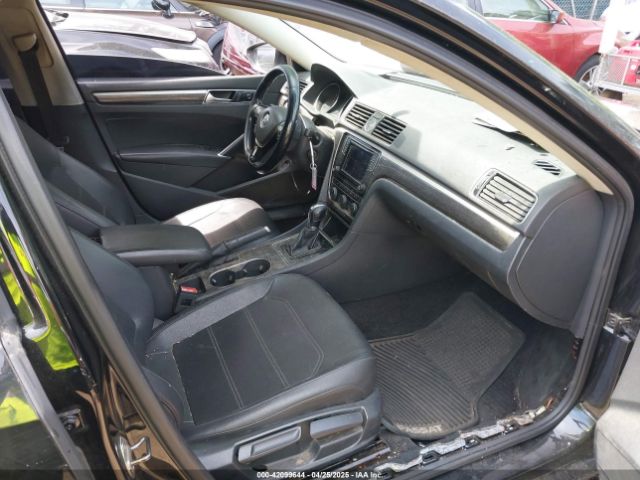 1VWBT7A37GC059490 Volkswagen Passat 1.8t Se