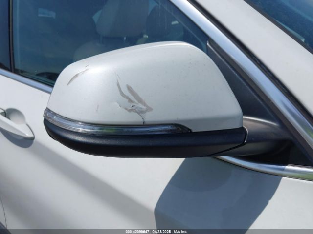 2018 BMW X1 WBXHT3C39J5F91912 Photo 5
