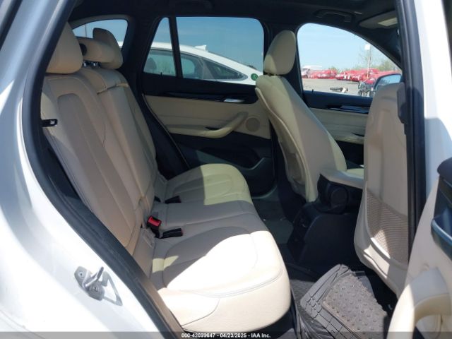 2018 BMW X1 WBXHT3C39J5F91912 Photo 7
