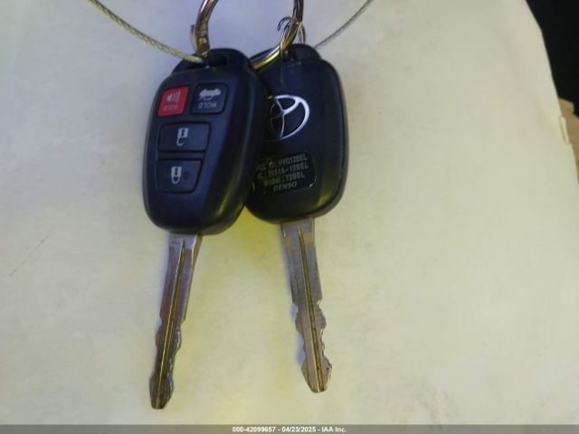 5YFBURHE9EP076525 Toyota COROLLA LE