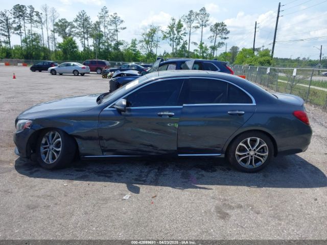 55SWF4JB8GU116105 Mercedes-Benz C 300 Luxury/sport