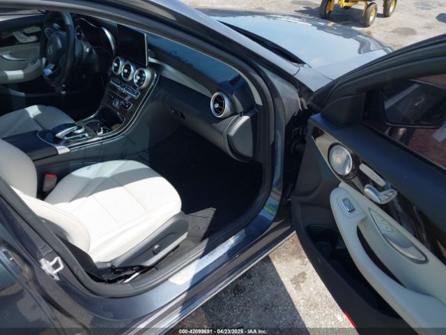 55SWF4JB8GU116105 Mercedes-Benz C 300 Luxury/sport
