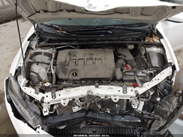 2T1BURHE7JC109709 Toyota COROLLA LE