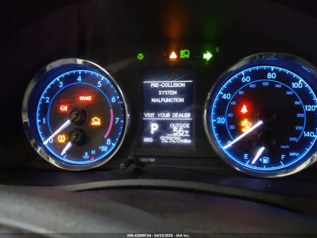 2T1BURHE7JC109709 Toyota COROLLA LE