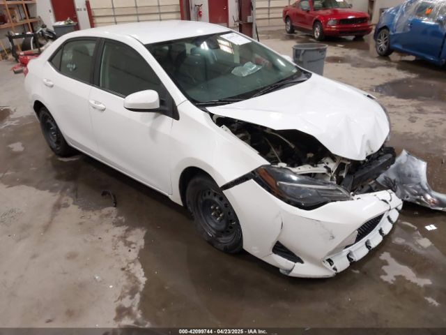 2T1BURHE7JC109709 Toyota COROLLA LE