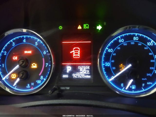2T1BURHE7JC109709 Toyota COROLLA LE