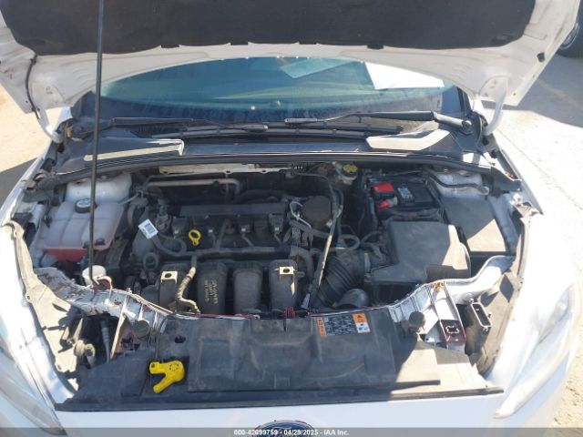 1FADP3F25FL282916 Ford FOCUS SE