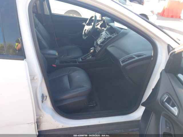 1FADP3F25FL282916 Ford FOCUS SE