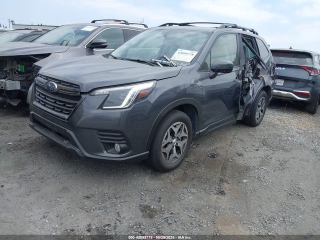 JF2SKAEC4PH521246 Subaru Forester Premium