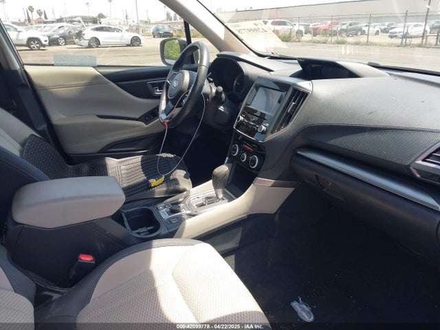 JF2SKAEC4PH521246 Subaru Forester Premium