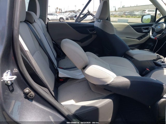 JF2SKAEC4PH521246 Subaru Forester Premium