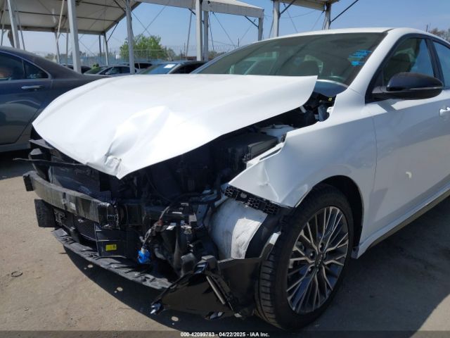 3KPF54AD0RE719077 KIA Forte Gt-line