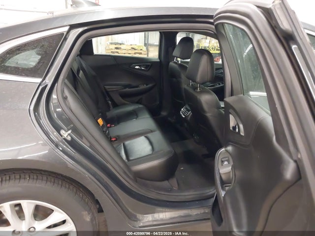1G1ZE5ST4HF139756 Chevrolet MALIBU 1LT