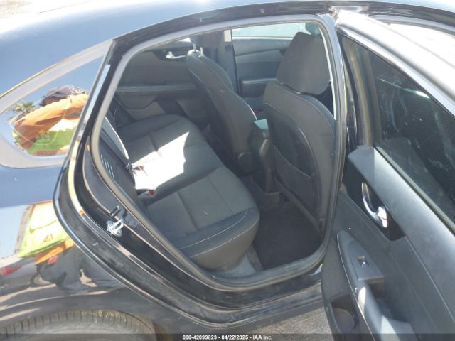 3KPF34AD2KE047339 KIA FORTE S