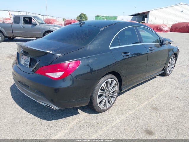 Mercedes-Benz m270 2019 WDDSJ4EB8KN715093 Image 4