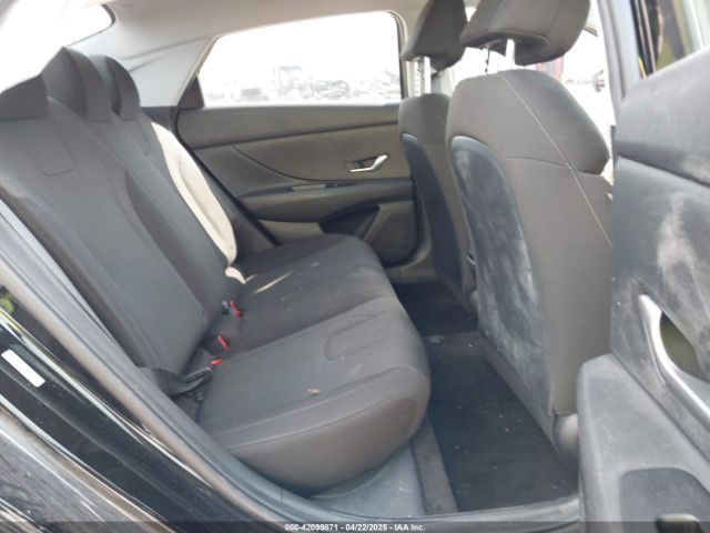 KMHLL4AG6MU072001 Hyundai ELANTRA SE