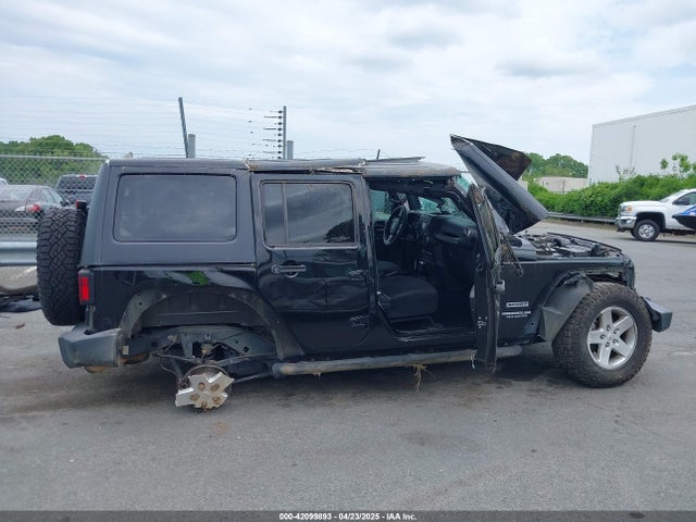 1C4BJWDG1GL288118 Jeep Wrangler Unlimited Sport